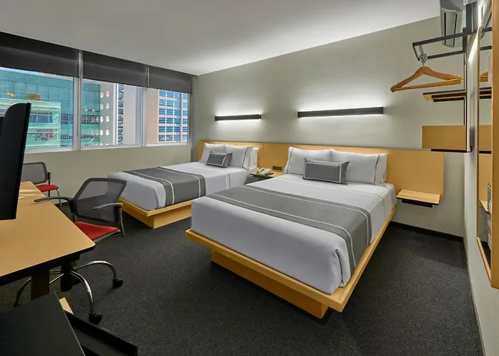 Hotel Express By Marriott Ciudad De Santa Fe 3*