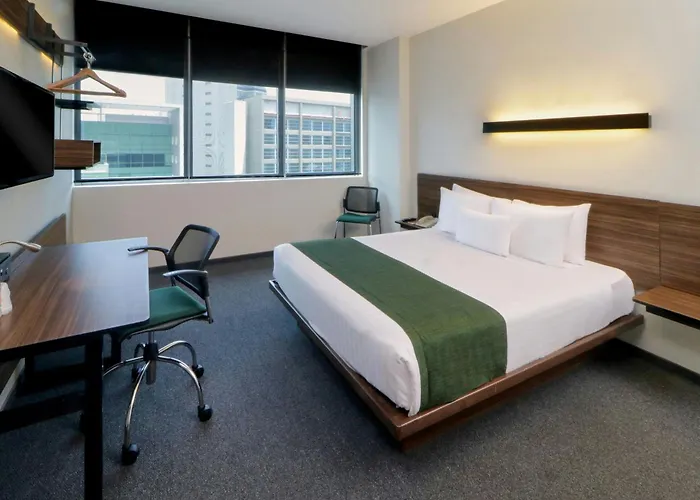 ホテル Express By Marriott Ciudad De Santa Fe